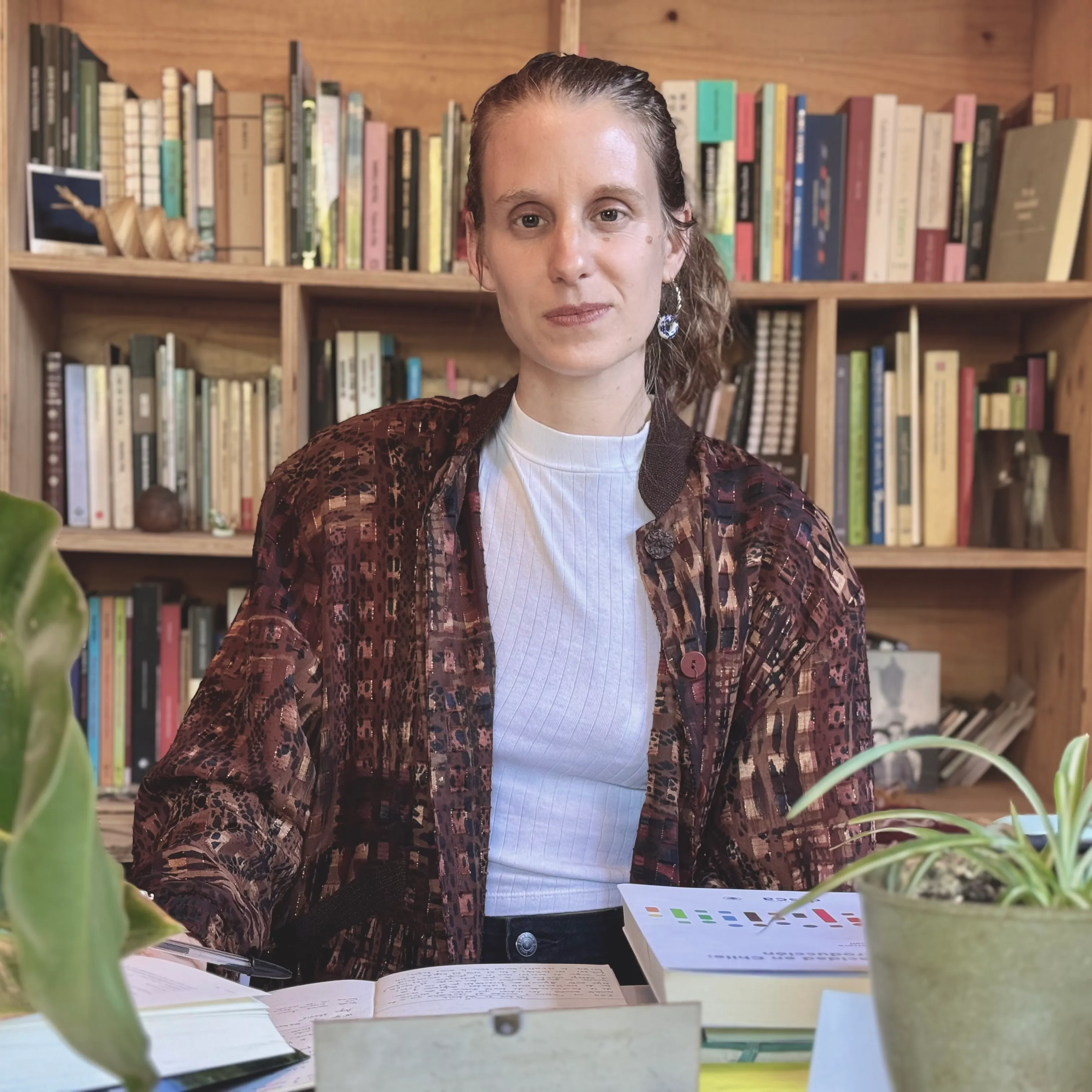 Bárbara Huberman, investigadora audiovisual, en su espacio de trabajo.